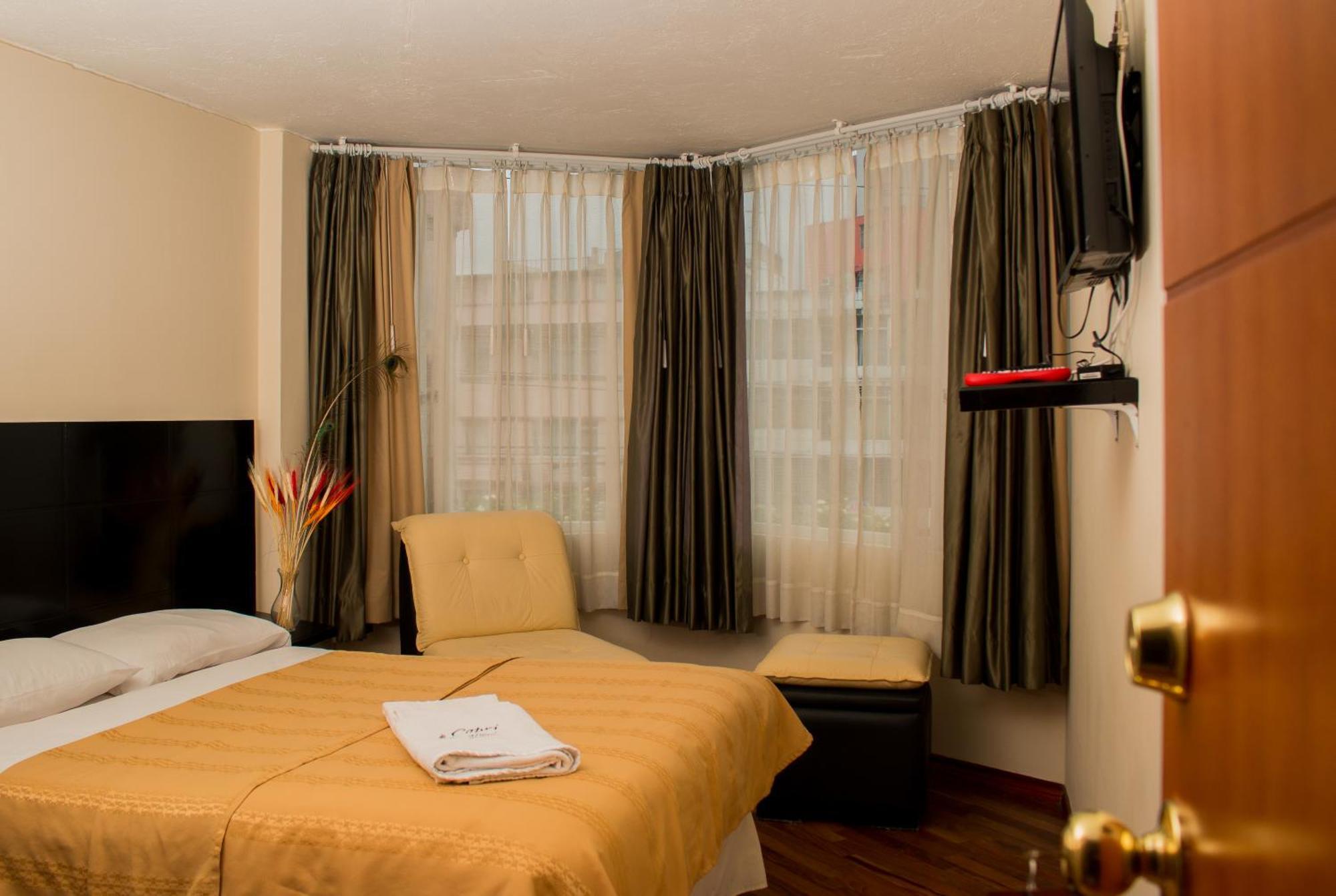 Hostal Capri Quito Buitenkant foto