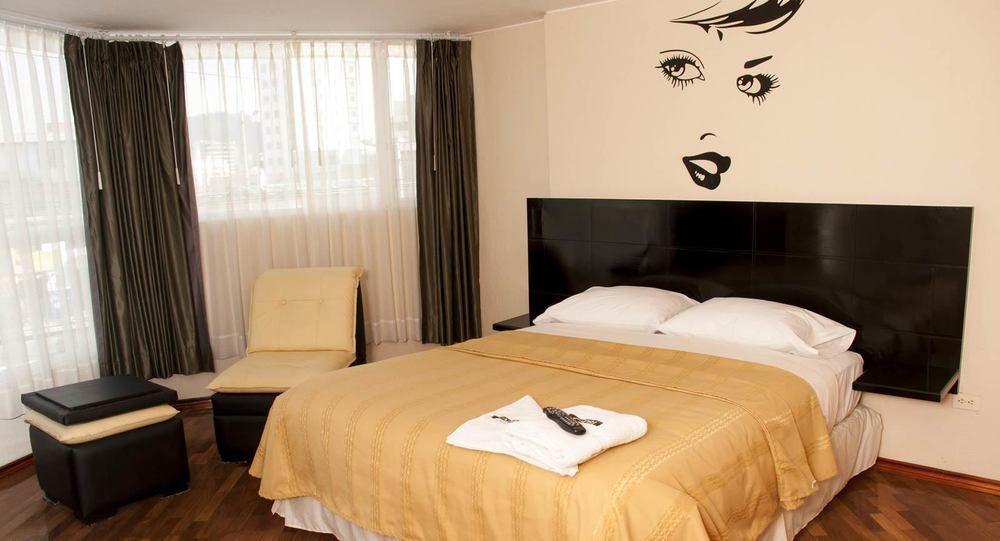 Hostal Capri Quito Buitenkant foto