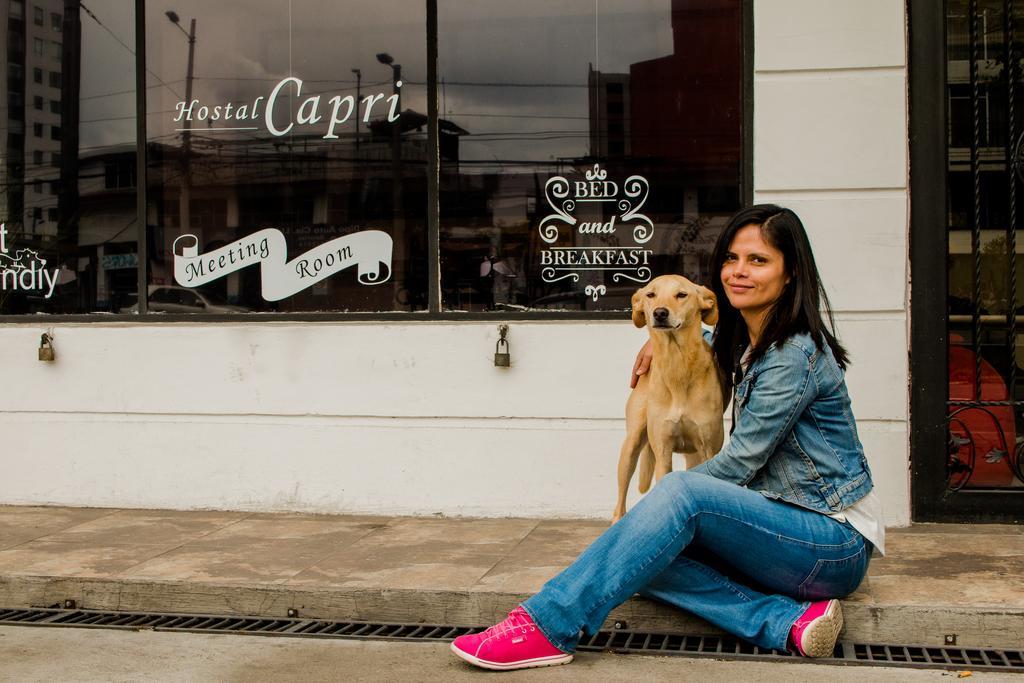 Hostal Capri Quito Buitenkant foto